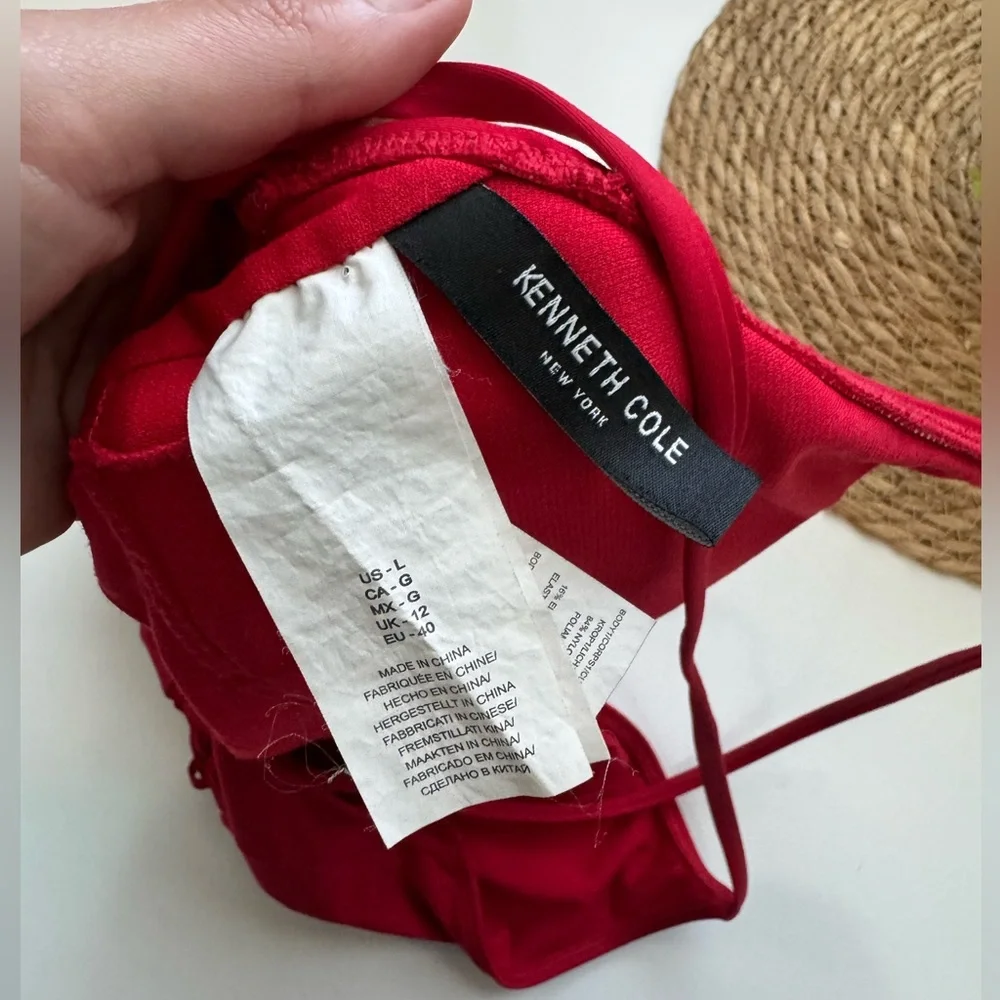 Kenneth Cole Red One-Piece Swimsuit with Plunging‎ V-Neck Size Large